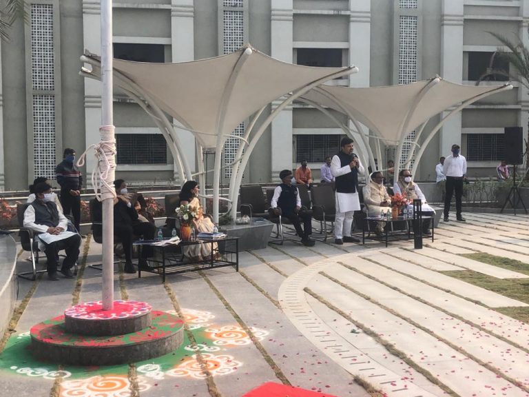 Dr Ashish Deshmukh, working chairman of VSPM AHE Addressing on the occasion