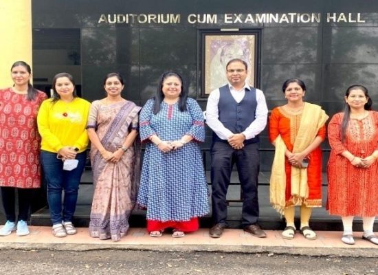 Dr-Dinesh-Jagiasi-and-Dr-Ratandeep-Chawla-with-All-the-faculty-members-of-Department-of-Oral-diagnosis-and-Radiology