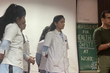 Mr.-Nandu-Kapoor-demonstrated-various-Self-defense-techniques-to-the-Students-768x714